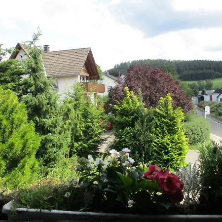 Schoenes Haus 힐헨바흐
